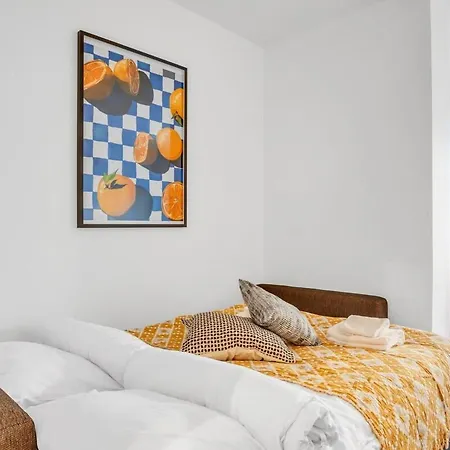 Design District W King Bed, Netflix, Tram And Bus Nearby Apartament Helsinki