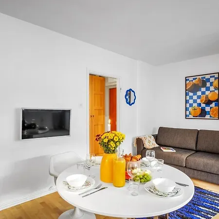 Design District W King Bed, Netflix, Tram And Bus Nearby Helsinki